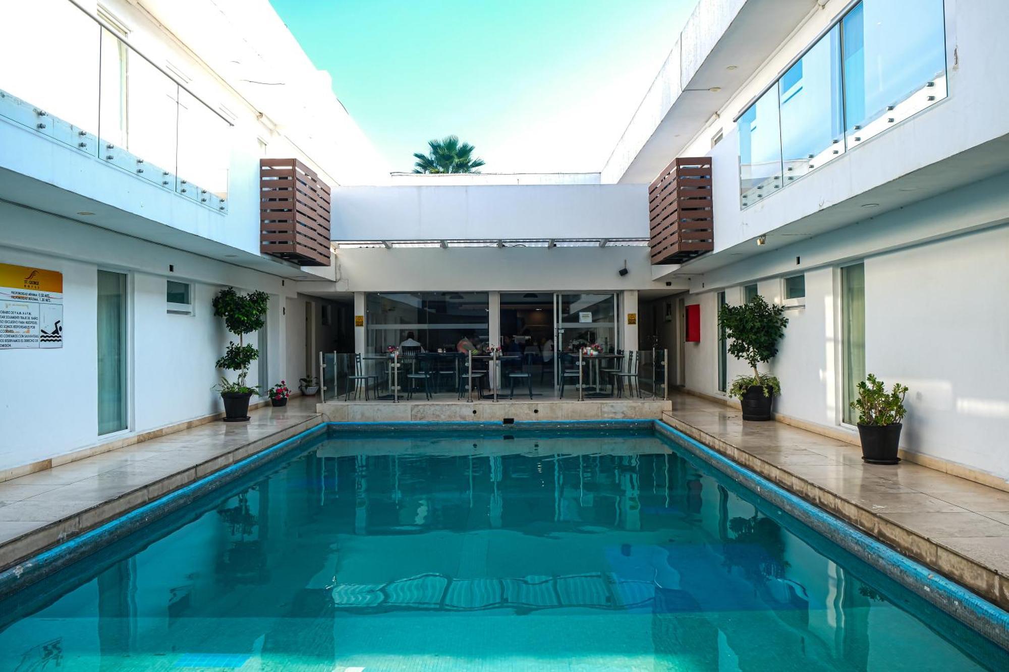 Hotel St. George Celaya  Eksteriør billede